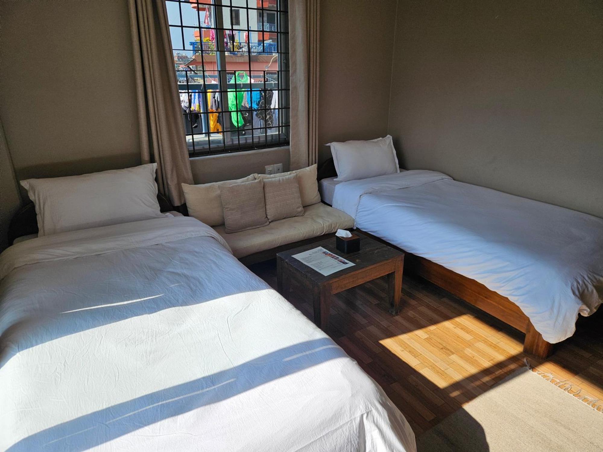 Hotel Blossom Pokhara Eksteriør billede