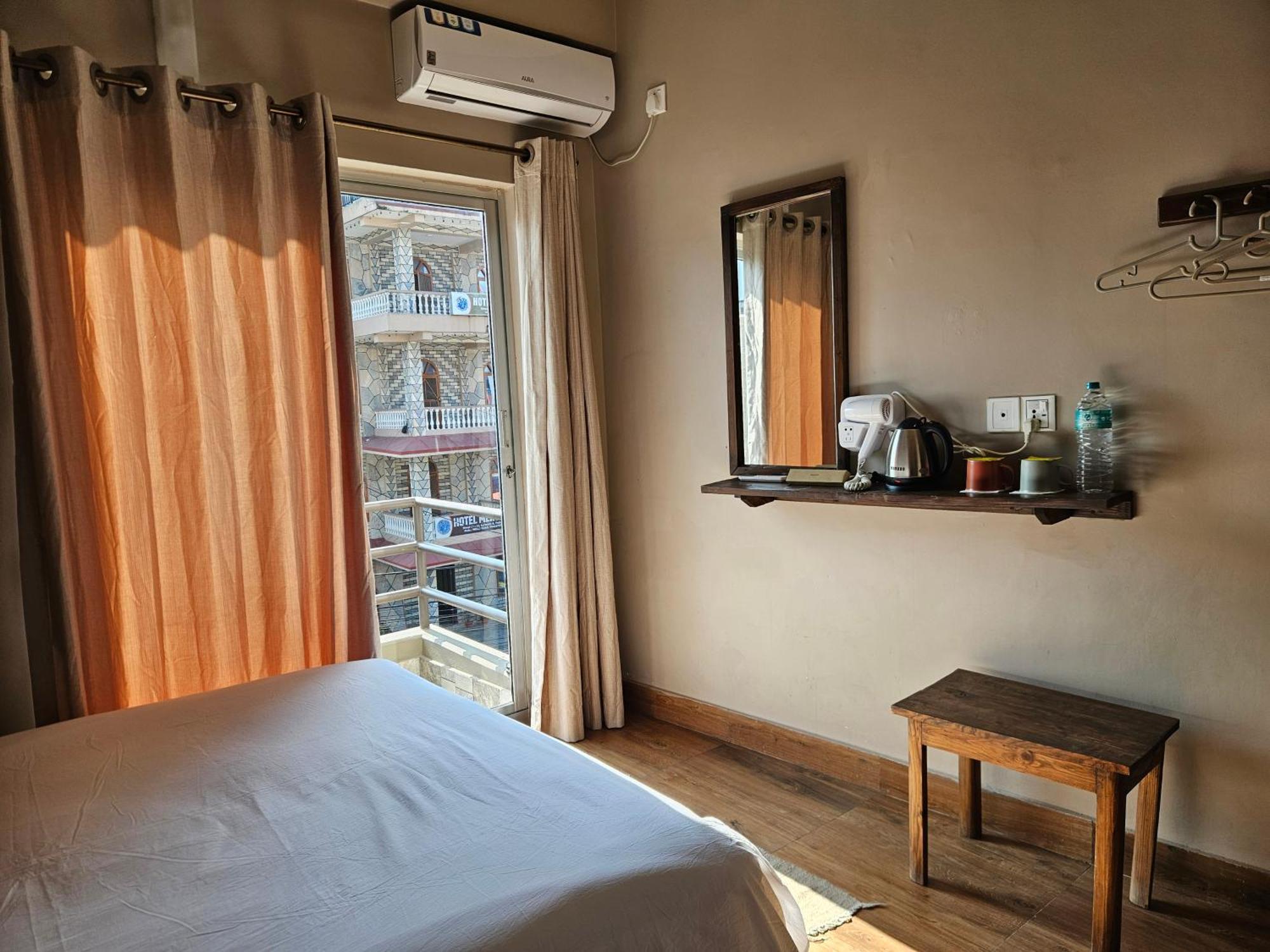 Hotel Blossom Pokhara Eksteriør billede